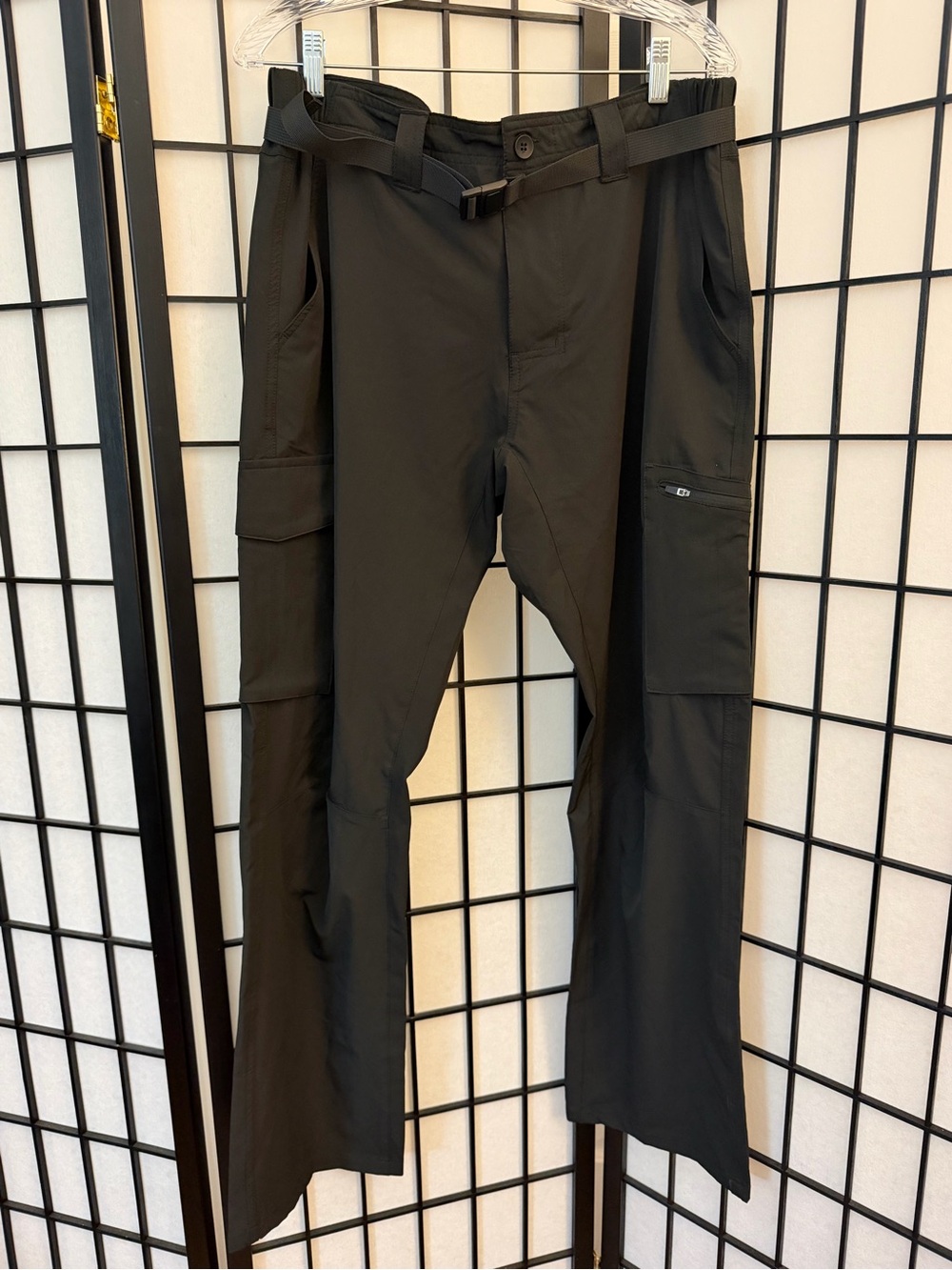 Men’s Lightweight Black Cargo Pants, Stretchy, Multi-Pockets, 36WX32L